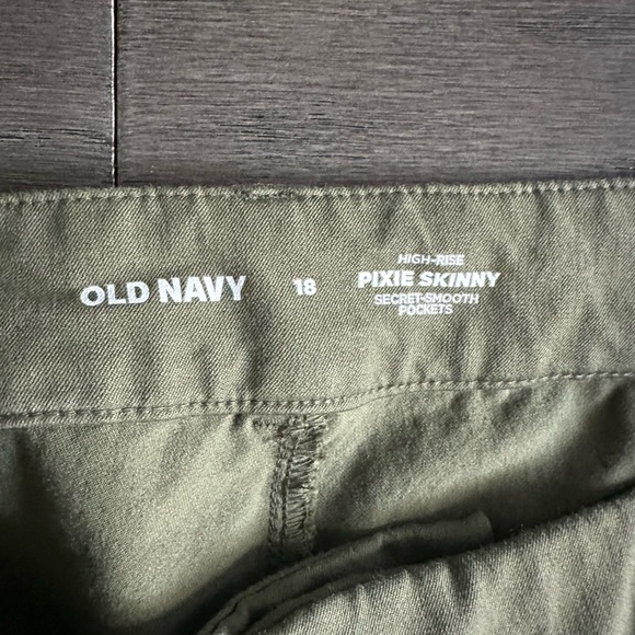 Pants - Picture 4 of 6